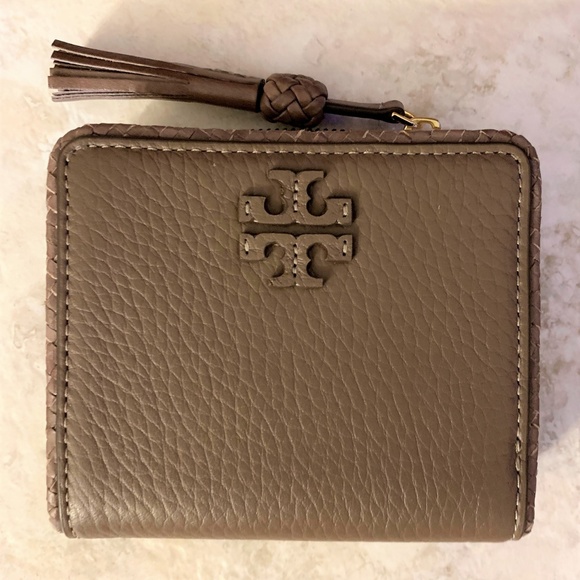 TORY BURCH Taylor Mini Wallet ~ Leather Tassel - Picture 7 of 7